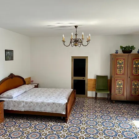 Palma Verde Castello di Brussa Room photo